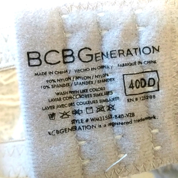 108 BCBGeneration GRAY & WHITE LITE LIFT FLAWLESS FIT BRA SIZE 40DD NWOT - Picture 5 of 5